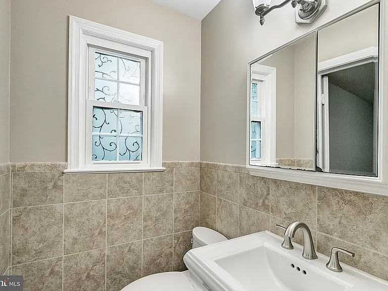 2108 48th St NW — Photo 16