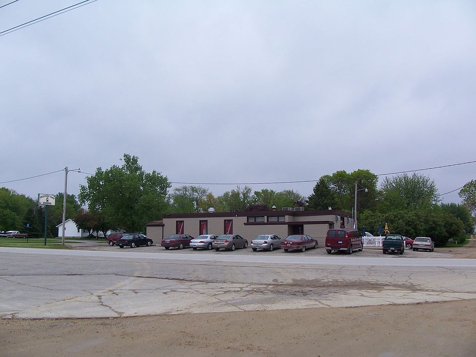 2nd image of 208 4th Ave NE