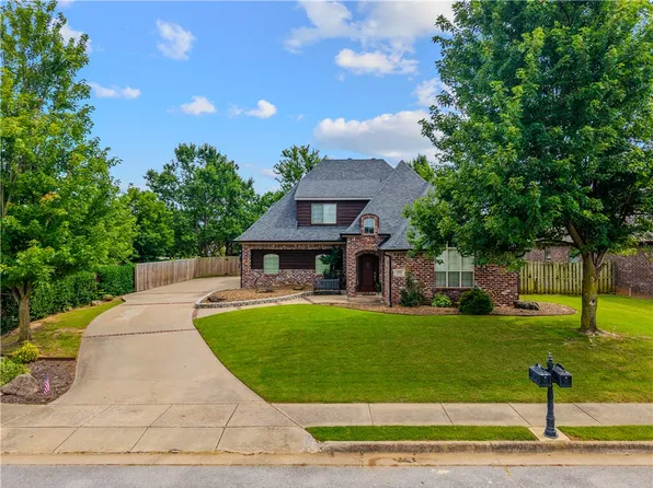 4300 W Warbal Trl, Rogers, AR 72758