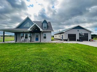 7736 S Riverside Dr, Sault Sainte Marie, MI 49783