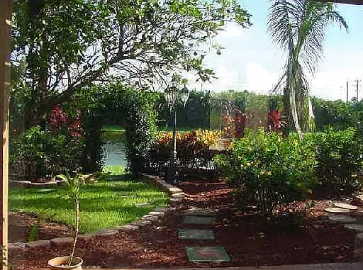 9067 Long Lake Palm Dr — Photo 3