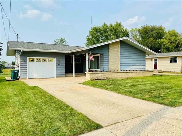 124 Wisconsin St, Beaver Dam, WI 53916