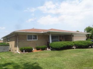 11523 Villa Ct, Warren, MI 48093