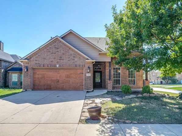 1300 Ocotillo Ln, Fort Worth, TX 76177