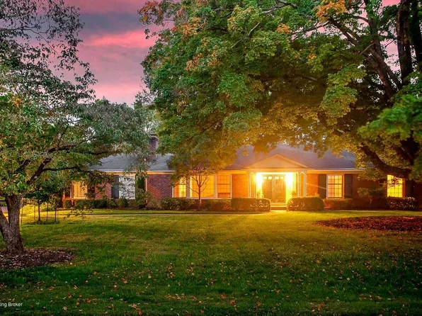 5831 Brittany Woods Cir, Louisville, KY 40222