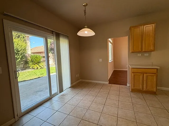 9640 Richlyn Way — Photo 8