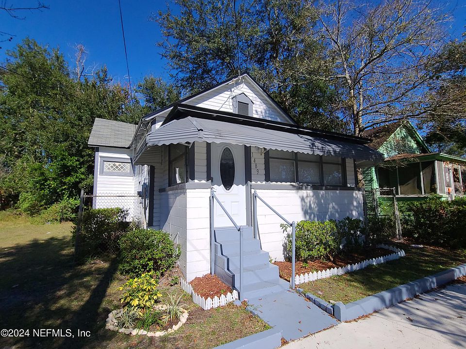 1st image of 1489 STEELE Street