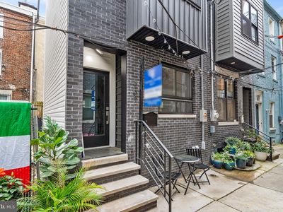 907 S Schell St, Philadelphia, PA, 19147