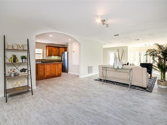 5th image of 2521 Salisbury Blvd