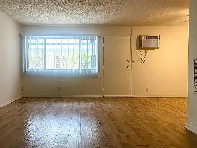 5444 Sepulveda Blvd., — Photo 10