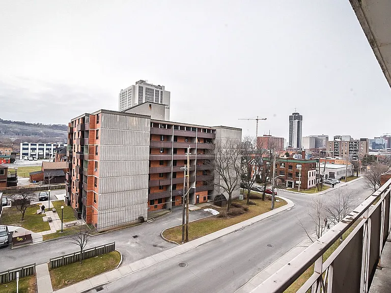 315 King William St — Photo 4