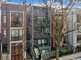 1035 N Marshfield Ave #3, Chicago, IL 60622