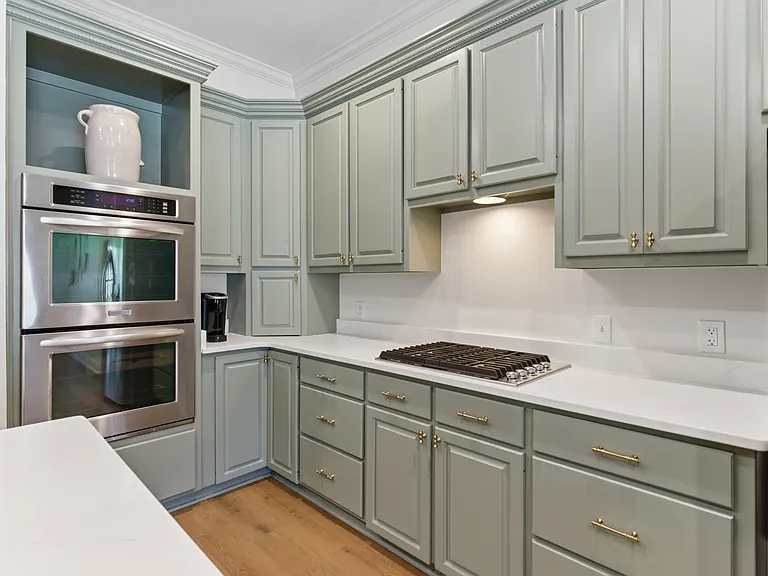 18 Tuckahoe — Photo 17