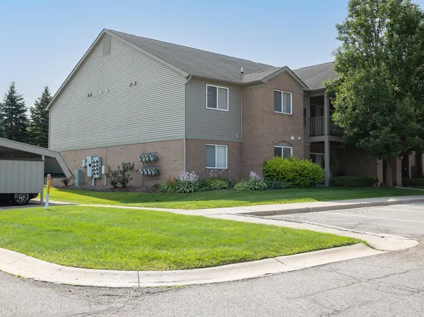 1409 Duncan Dr, Chelsea, MI 48118