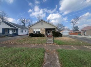 406 W 1st St, Tuscumbia, AL 35674