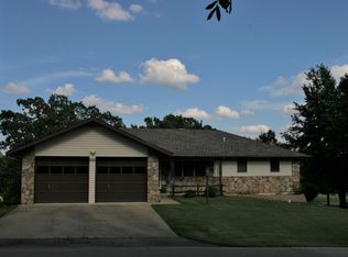 106 N Walnut St, Blue Eye, MO 65611
