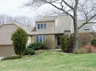 5 Brookfield Dr, Gloucester, MA 01930