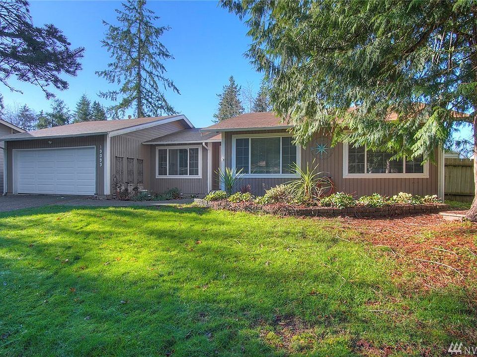 1st image of 19093 Glen Haven Ct NE
