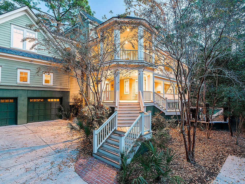 1st image of 16 Royal Beach Dr