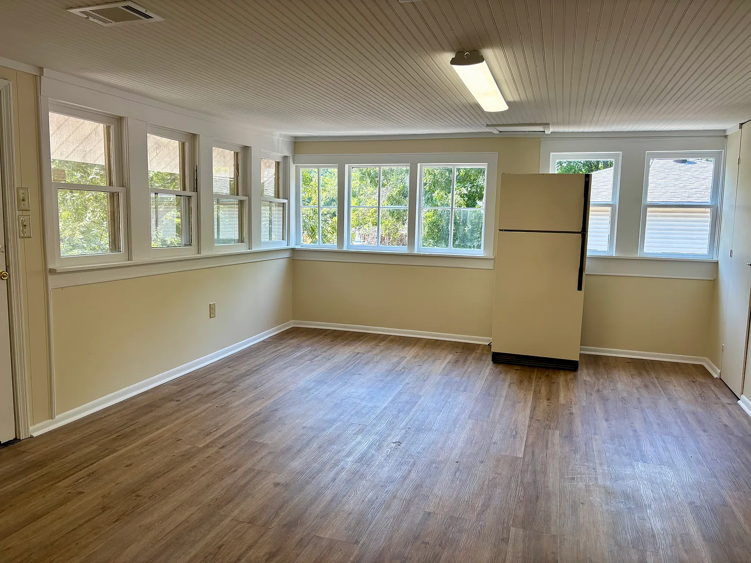 Studio, 550 sqft, $575 — Photo 4