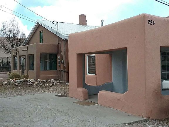 2nd image of 224 N Guadalupe St
