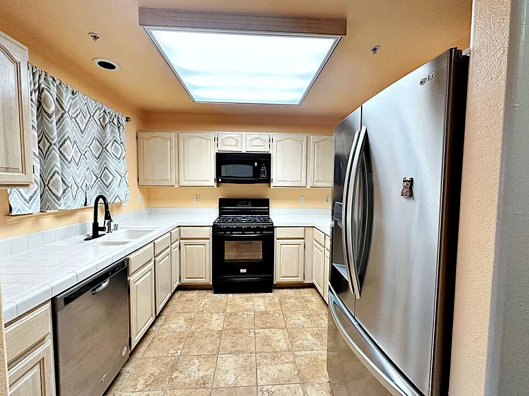 2851 S Valley View Blvd #1071 — Photo 5