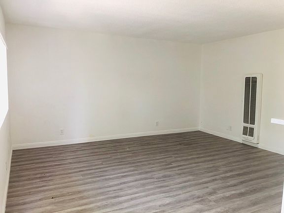 5th image of 12460 Lakewood Blvd #9
