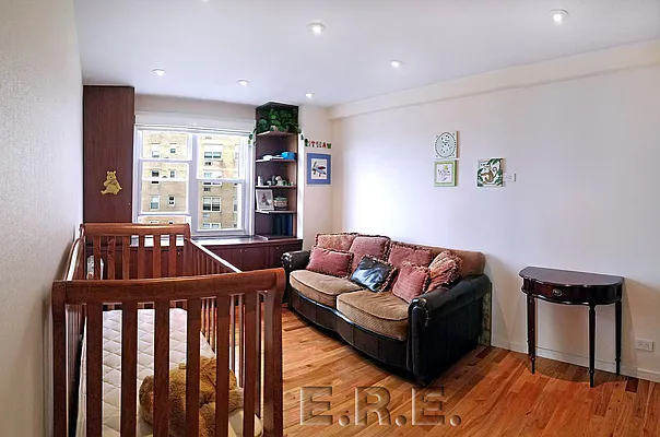 Sold by Elbe Real Estate Inc | media 29