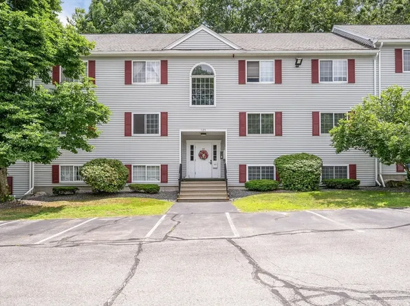 125 Lafond Ln APT 15, Dracut, MA 01826