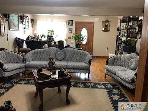3rd image of 130 S Dover Ave