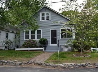 15 Etta St, Warwick, RI 02889
