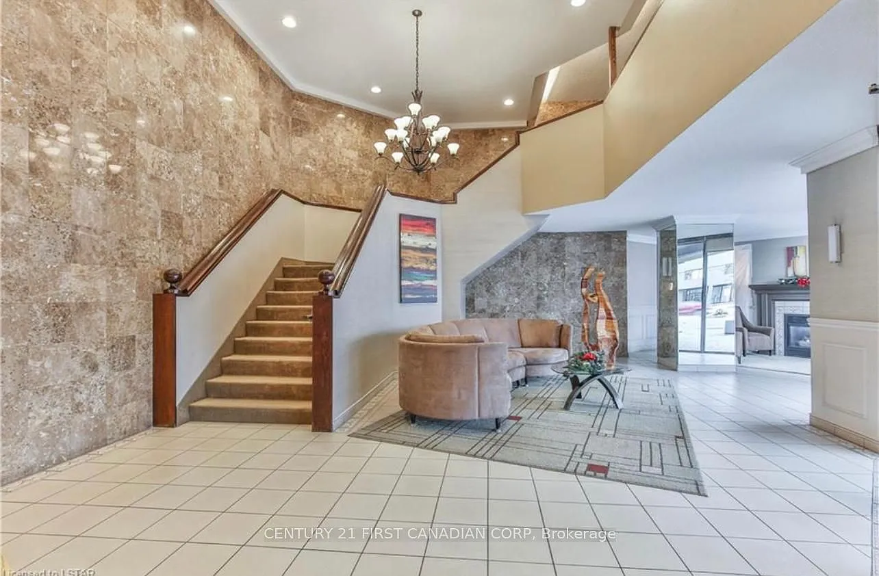 2 bed, $1,989 — Photo 2
