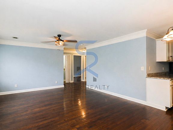 2nd image of 164 Fairburn Rd SW