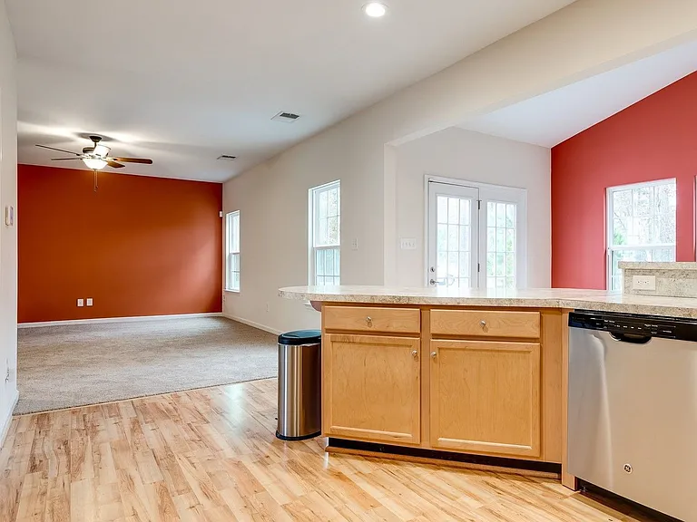5920 Regal Crest Ter — Photo 17