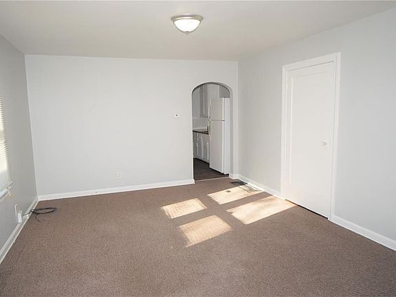 2nd image of 1306 N Chester Ave