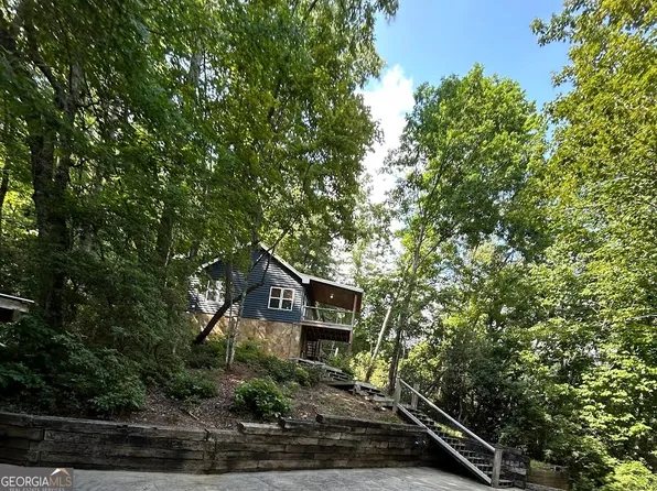 6174 Crow Creek Rd, Lakemont, GA 30552