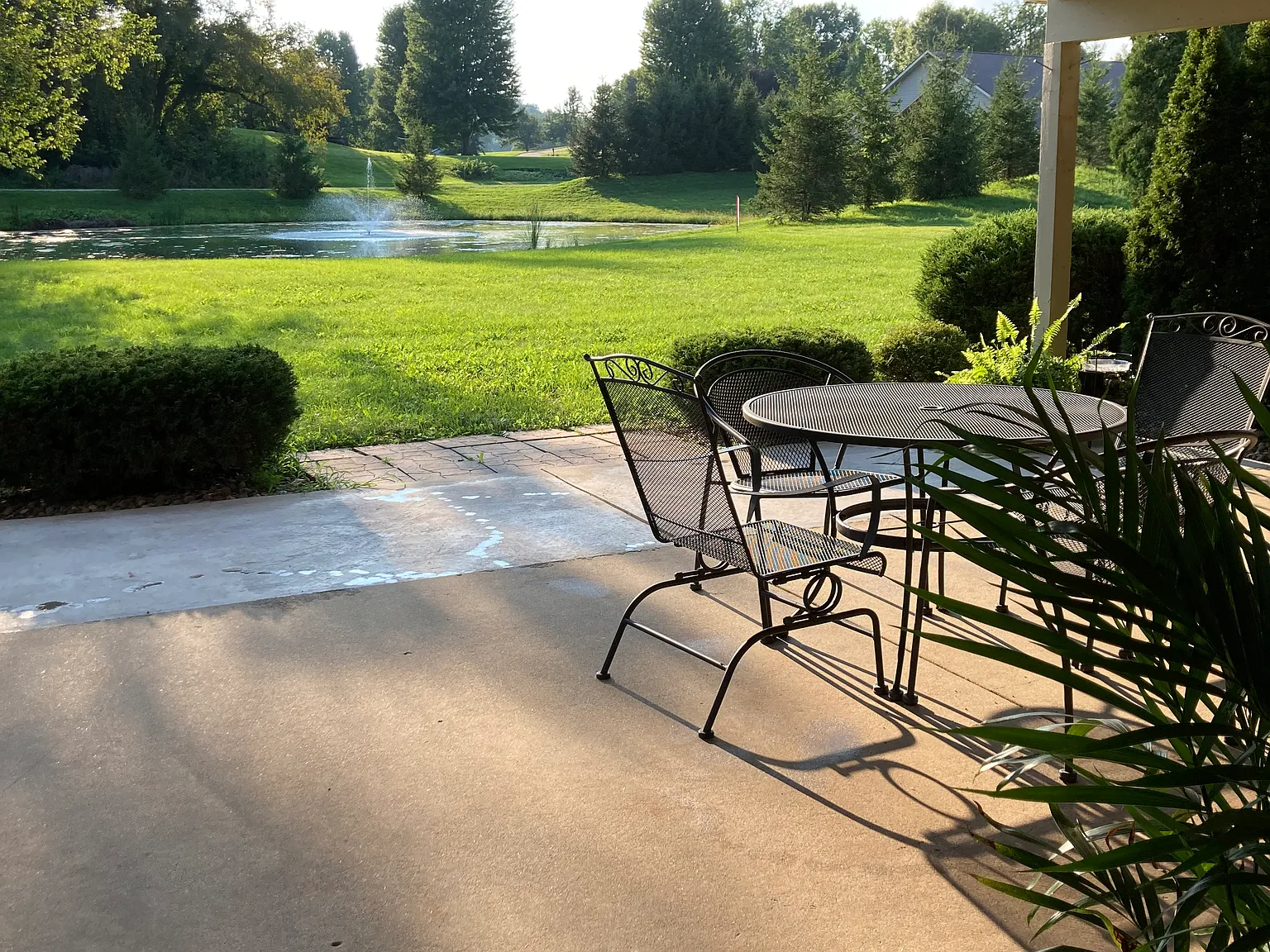 2 bed, 1.5 bath, 1480 sqft, $1,800 — Photo 2