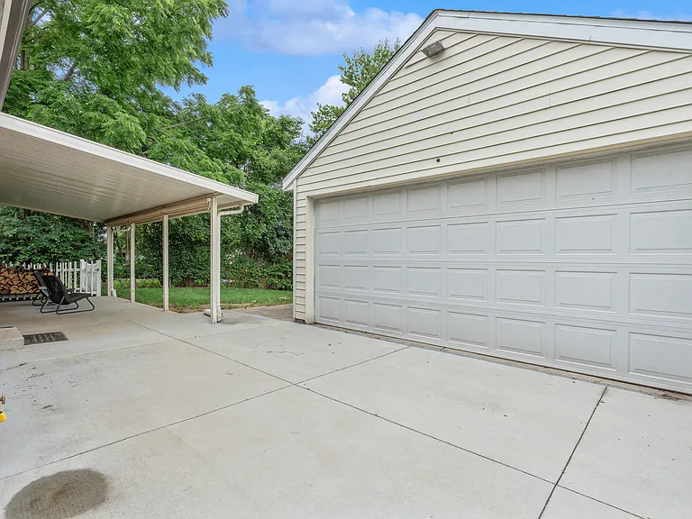 3205 Braddock St — Photo 32