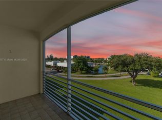 608 NE 2nd St APT 440, Dania, FL 33004