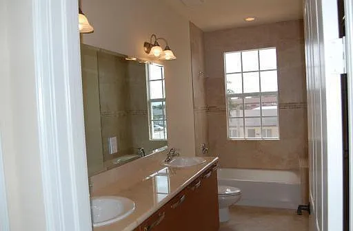 2212 Van Buren St — Photo 5