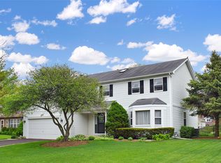 2013 Clematis Dr, Algonquin, IL 60102