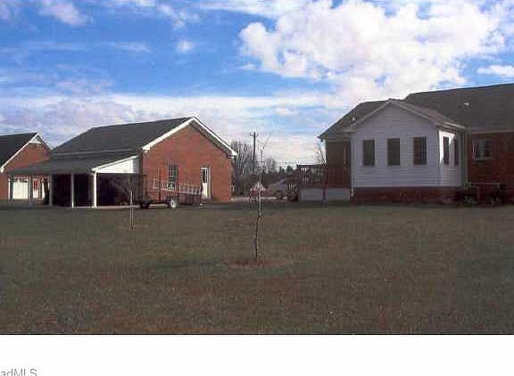 5th image of 1432 State Highway 150