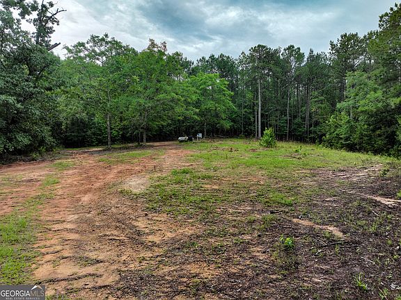 2nd image of 240 Pebble Hill Rd SE