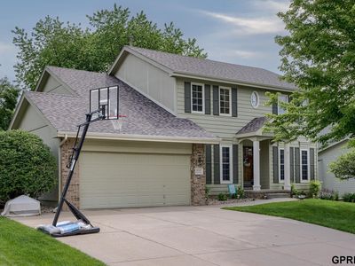 2012 Liberty Ln, Papillion, NE, 68133