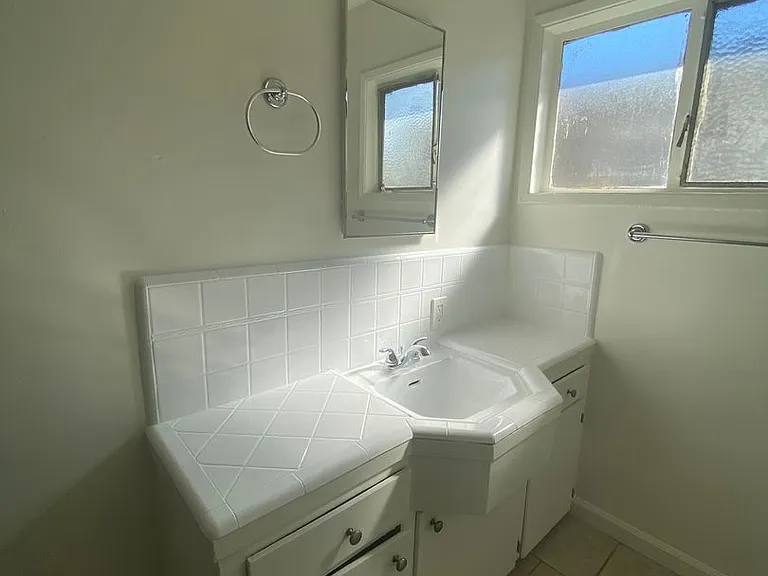 2090 Magnolia Ave — Photo 13