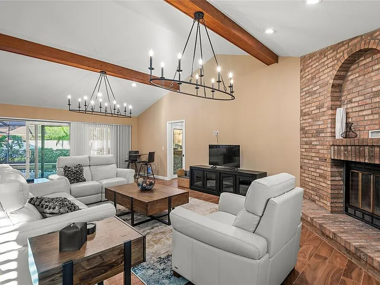 10285 Barry Dr — Photo 18