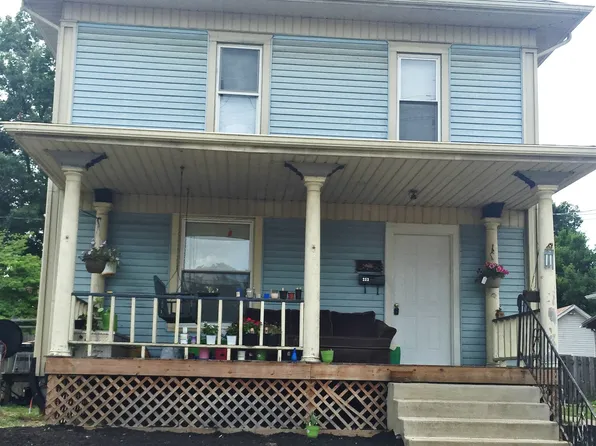 233 S 10th St, Coshocton, OH 43812
