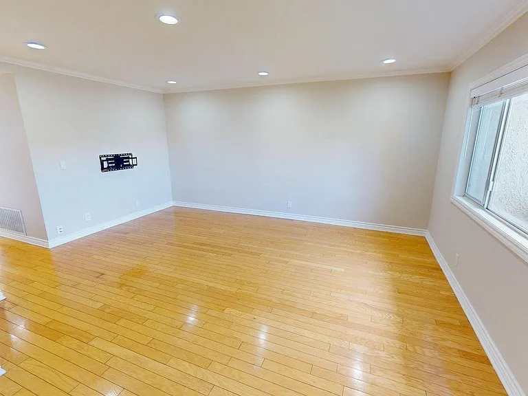 336 Green Moor Pl — Photo 5