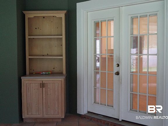 5th image of 107 Ingleside Terrace Cir