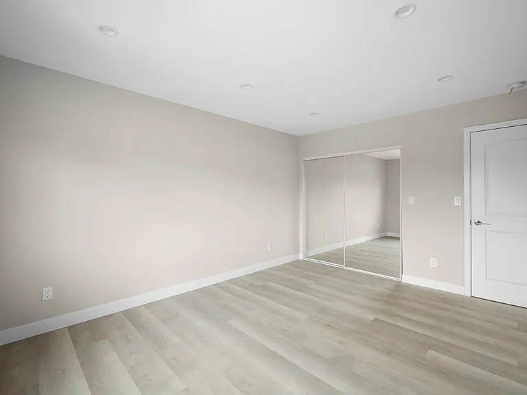 11217 Cohasset St — Photo 20
